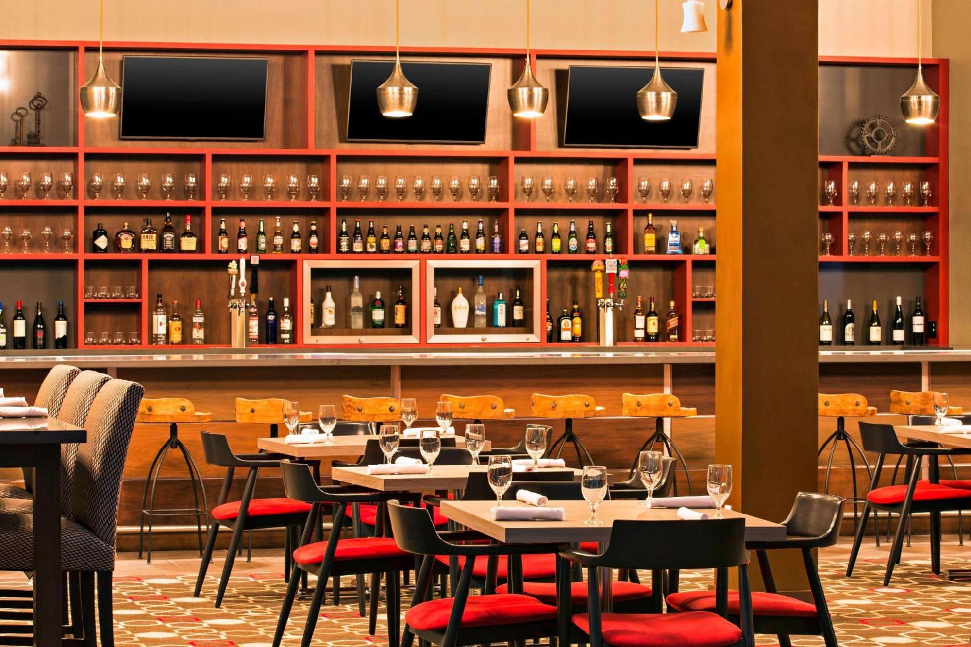 福朋本顿维尔酒店 外观 照片